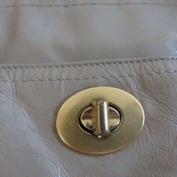 COACH Chelsea Taupe Tan Patent Leather Turnlock Shoulder Zip Up Tote Bag - Picture 4 of 15